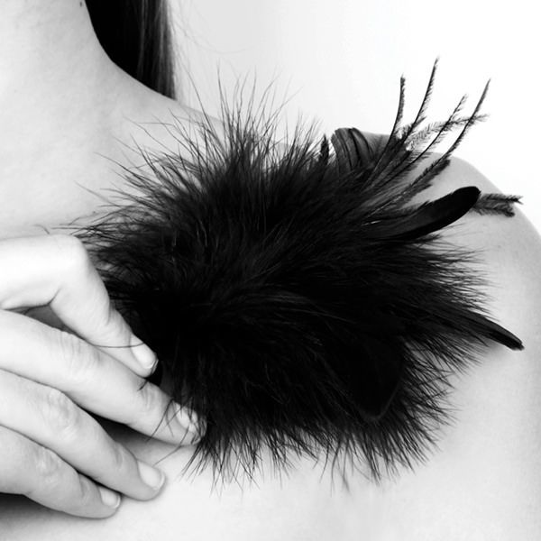Мітелка Bijoux Indiscrets Pom Pom
