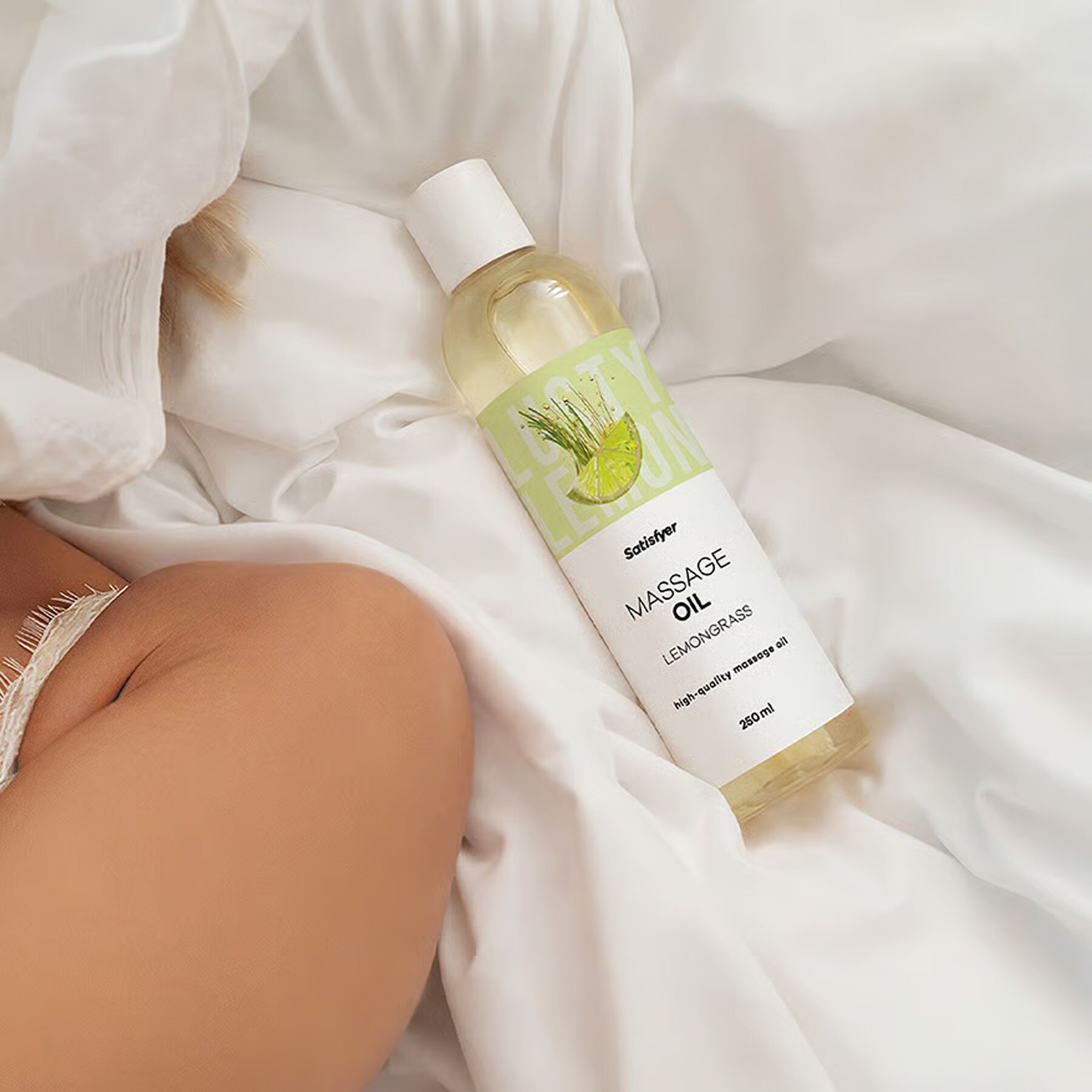 Масажна олія Satisfyer Massage Oil