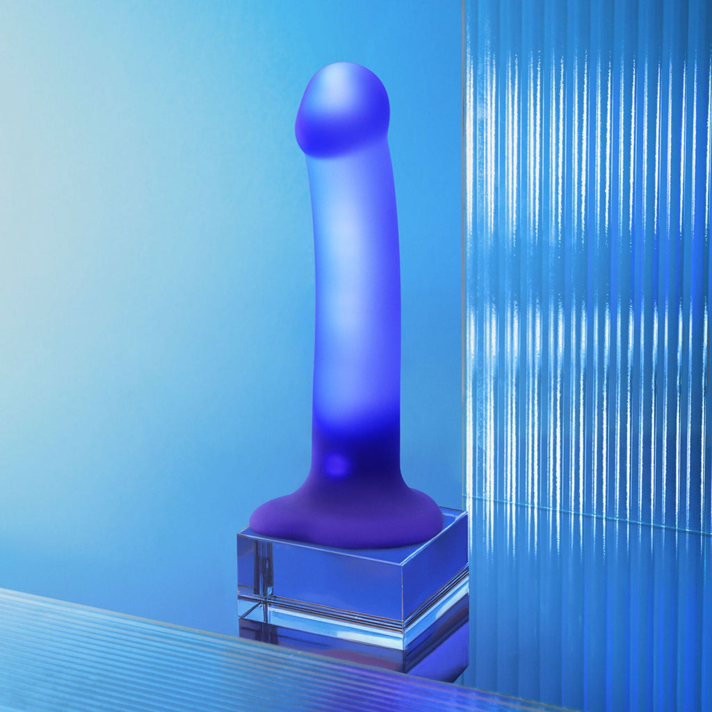 Дилдо, що світиться Strap-On-Me Glow-LED Dildo