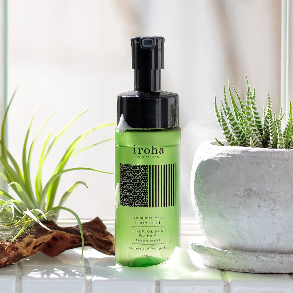 Піна для інтимного догляду Iroha Intimate Wash Foam Type Bergamot and Bitter Orange